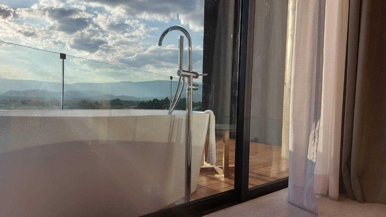 Livist Resort Пхетчабун Екстер'єр фото